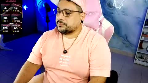 Snapshot of jacoob_woods chatting on June 24, 12:15 pm daddy sir master bear online show from June 24, 12:15 pm