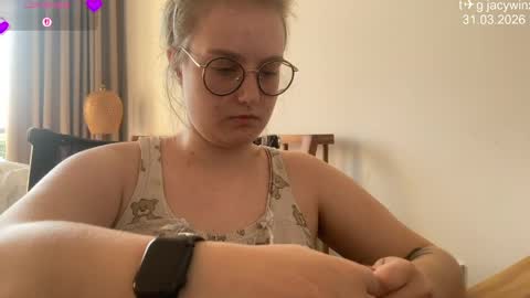 jacywinslat online show from March 31, 9:43 am