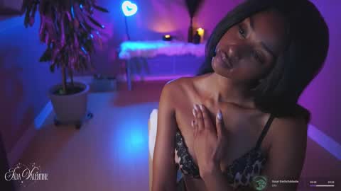 Snapshot of jada_valentine chatting on March 27, 12:49 am Jada online show from March 27, 12:49 am