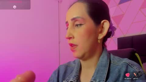 Snapshot of jadde13 chatting on November 6, 8:54 pm Jadde online show from November 6, 8:54 pm