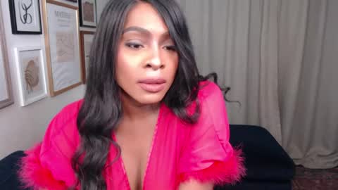 Jade online show from January 13, 11:30 am