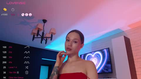 Jade online show from April 15, 5:09 pm