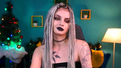 Snapshot of jade_castle chatting on December 18, 5:15 am jade_castle online show from December 18, 5:15 am