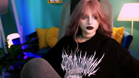 Snapshot of jade_castle chatting on March 8, 8:22 am jade_castle online show from March 8, 8:22 am