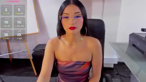 Snapshot of jade_connor chatting on June 18, 8:13 pm jade_connor online show from June 18, 8:13 pm