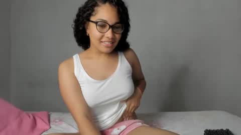Snapshot of jade_dorthini chatting on January 17, 10:02 pm Jadeleidy Dorthini online show from January 17, 10:02 pm