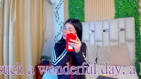Snapshot of jade_nm chatting on April 7, 12:38 pm ade online show from April 7, 12:38 pm