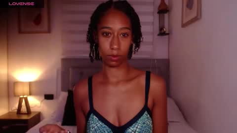 Snapshot of jade_obi chatting on February 3, 2:45 pm Jade smile online show from February 3, 2:45 pm