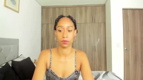 Snapshot of jade_obi chatting on September 17, 4:19 pm Jade smile online show from September 17, 4:19 pm