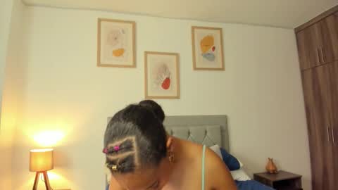 Snapshot of jade_obi chatting on October 20, 3:34 pm Jade smile online show from October 20, 3:34 pm