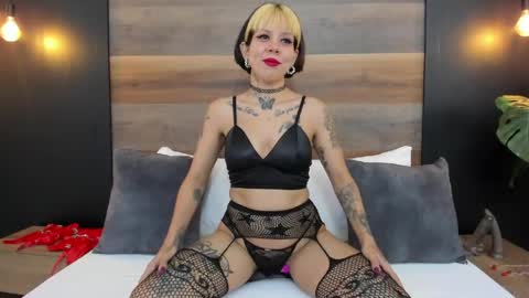 Snapshot of jade_spinters chatting on May 25, 7:42 pm J A D E online show from May 25, 7:42 pm
