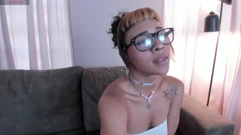 jade_star__ online show from May 19, 9:54 pm