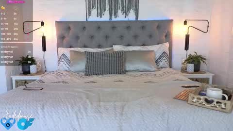 Jade online show from October 28, 8:18 am