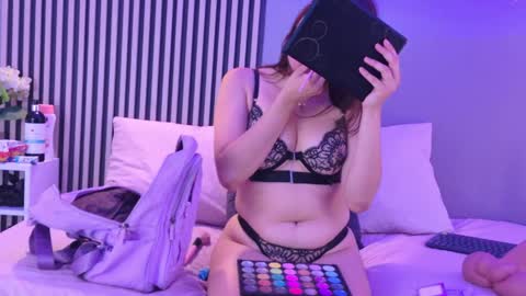 Jade online show from May 9, 3:39 pm