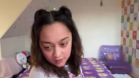 Jade online show from February 9, 10:00 pm