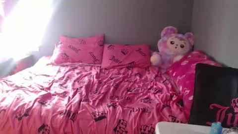 Jade online show from February 23, 5:43 pm