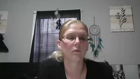 Snapshot of jadeluv chatting on January 7, 10:12 pm JadeLuv online show from January 7, 10:12 pm