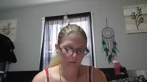 Snapshot of jadeluv chatting on February 13, 6:26 pm JadeLuv online show from February 13, 6:26 pm