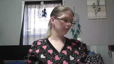 Snapshot of jadeluv chatting on February 23, 6:49 pm JadeLuv online show from February 23, 6:49 pm