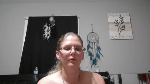 Snapshot of jadeluv chatting on March 4, 2:06 am JadeLuv online show from March 4, 2:06 am