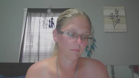 JadeLuv online show from May 21, 6:04 pm
