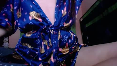 Snapshot of jademadisson chatting on February 3, 5:16 am jade online show from February 3, 5:16 am