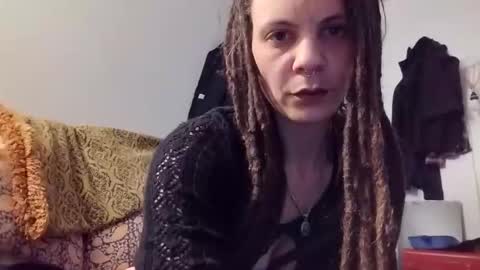 jader0se online show from December 15, 7:34 am