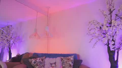 Jade Summer online show from February 7, 11:36 am