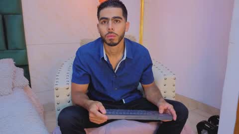 Jadiel online show from May 30, 11:51 am