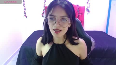 jaide412638 online show from May 4, 9:00 pm