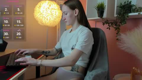 Snapshot of jaidii_ chatting on May 4, 1:40 pm Jeidi online show from May 4, 1:40 pm