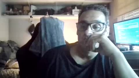 Snapshot of jaimellon26 chatting on January 6, 1:37 pm jaimellon26 online show from January 6, 1:37 pm