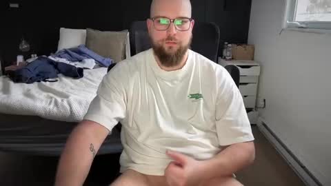 Snapshot of jake0333 chatting on February 17, 8:15 pm Jake online show from February 17, 8:15 pm