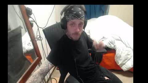 Snapshot of jake265897 chatting on June 30, 4:13 am showingitoff online show from June 30, 4:13 am
