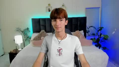 Snapshot of jake_evanss_ chatting on April 29, 2:54 pm JAKE online show from April 29, 2:54 pm