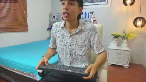 Snapshot of jake_falcon chatting on June 30, 11:22 am jake_falcon online show from June 30, 11:22 am