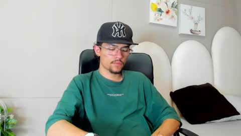 Snapshot of jake_miller__ chatting on May 9, 7:30 pm Jake online show from May 9, 7:30 pm
