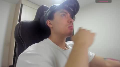 Snapshot of jake_murphy chatting on February 13, 5:26 am jake_murphy online show from February 13, 5:26 am