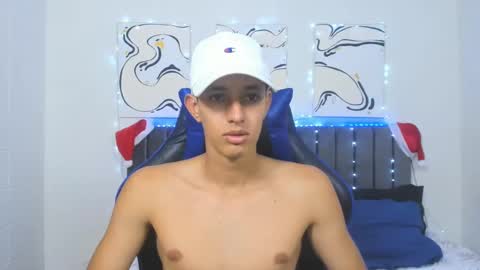 Hi guys im new 3 online show from December 11, 12:12 am