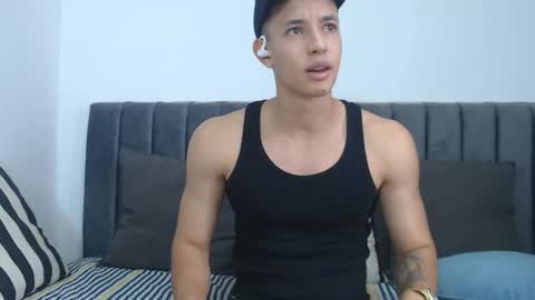 Hi guys im new 3 online show from March 4, 6:14 pm