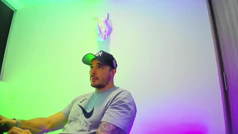 jakestone_1 online show from February 4, 1:11 am