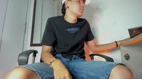 Snapshot of jakob_hb chatting on May 22, 12:00 pm JaKob HB online show from May 22, 12:00 pm