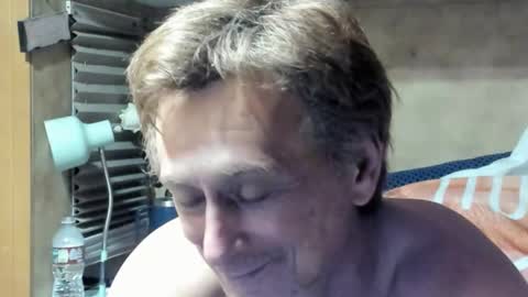 Snapshot of jaleyndaddy chatting on November 4, 5:28 am jaleyndaddy online show from November 4, 5:28 am