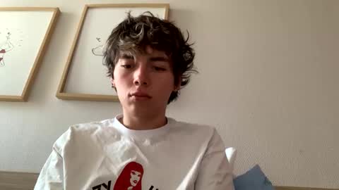 Snapshot of jalogan chatting on January 14, 8:41 am August online show from January 14, 8:41 am