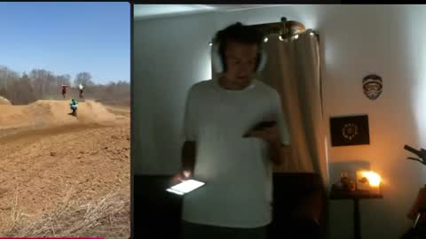 Snapshot of jambu32 chatting on March 31, 8:20 pm jambu32 online show from March 31, 8:20 pm