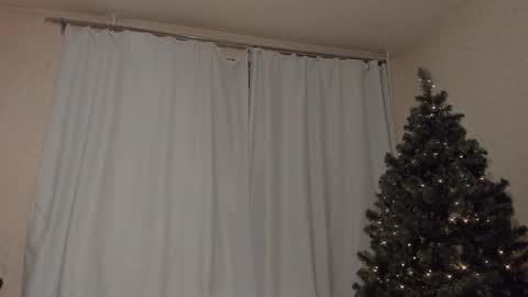 Hey there Im Jame online show from December 12, 3:05 pm