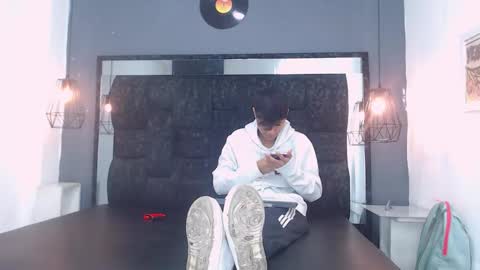 James y Kenet online show from February 17, 11:50 am