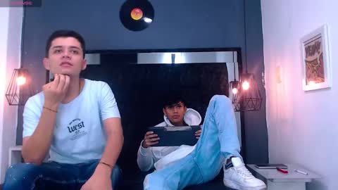 James y Kenet online show from February 25, 12:04 pm