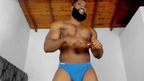 Snapshot of james_bbcmuscle chatting on February 18, 12:17 am James BBC online show from February 18, 12:17 am