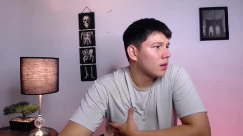 james_cr online show from November 14, 10:51 pm